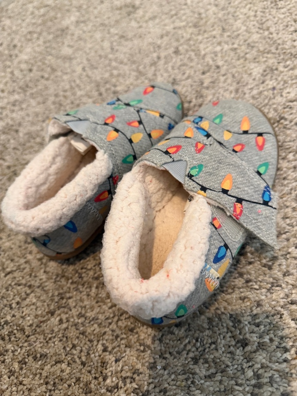 Toms Kids Gray Slippers with Multicolor Light Bulb Print